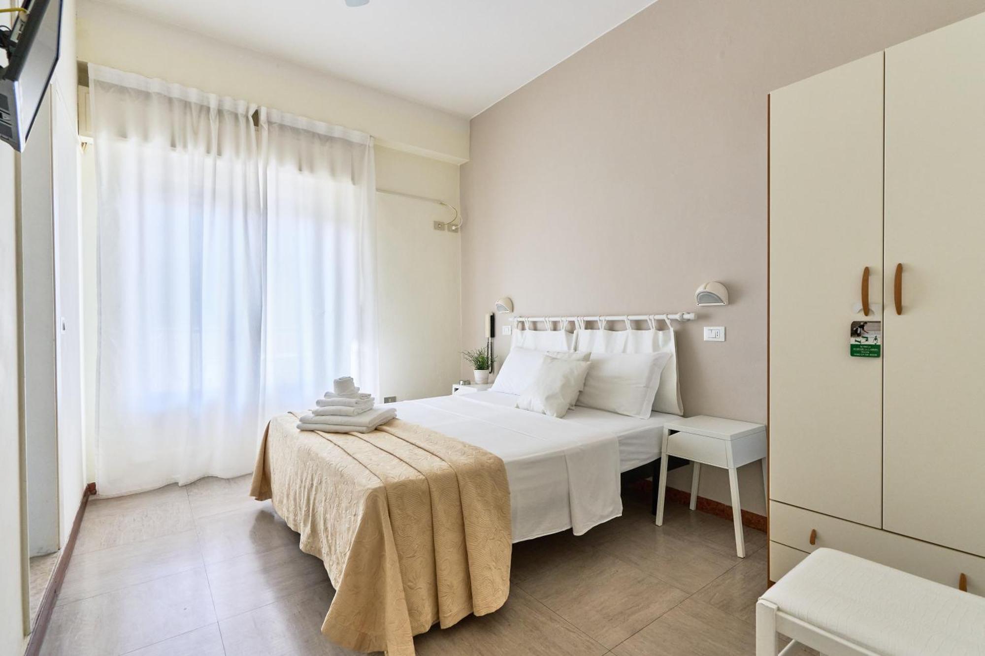 Hotel Bruna B&B Морской Милан Экстерьер фото
