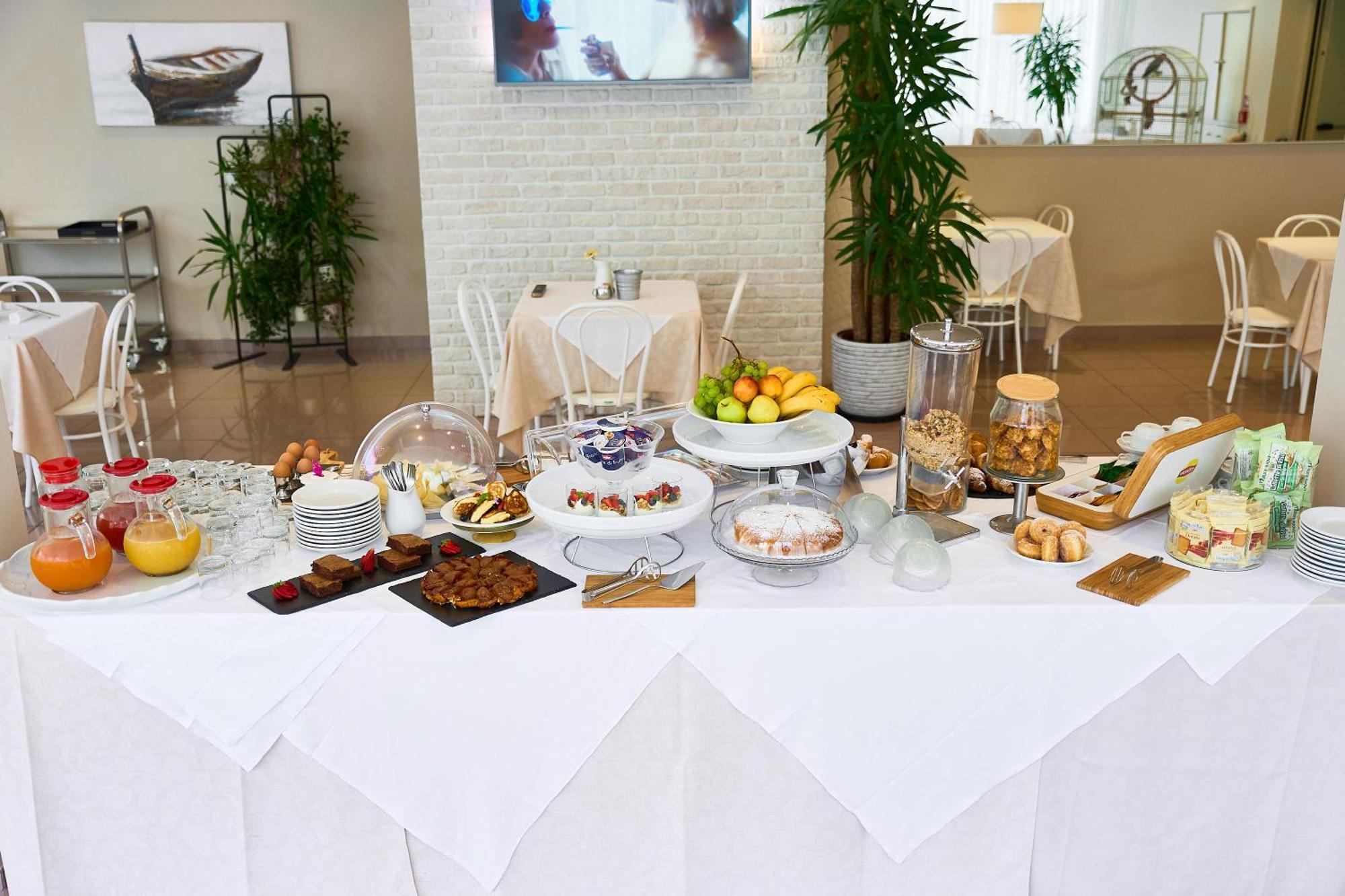 Hotel Bruna B&B Морской Милан Экстерьер фото