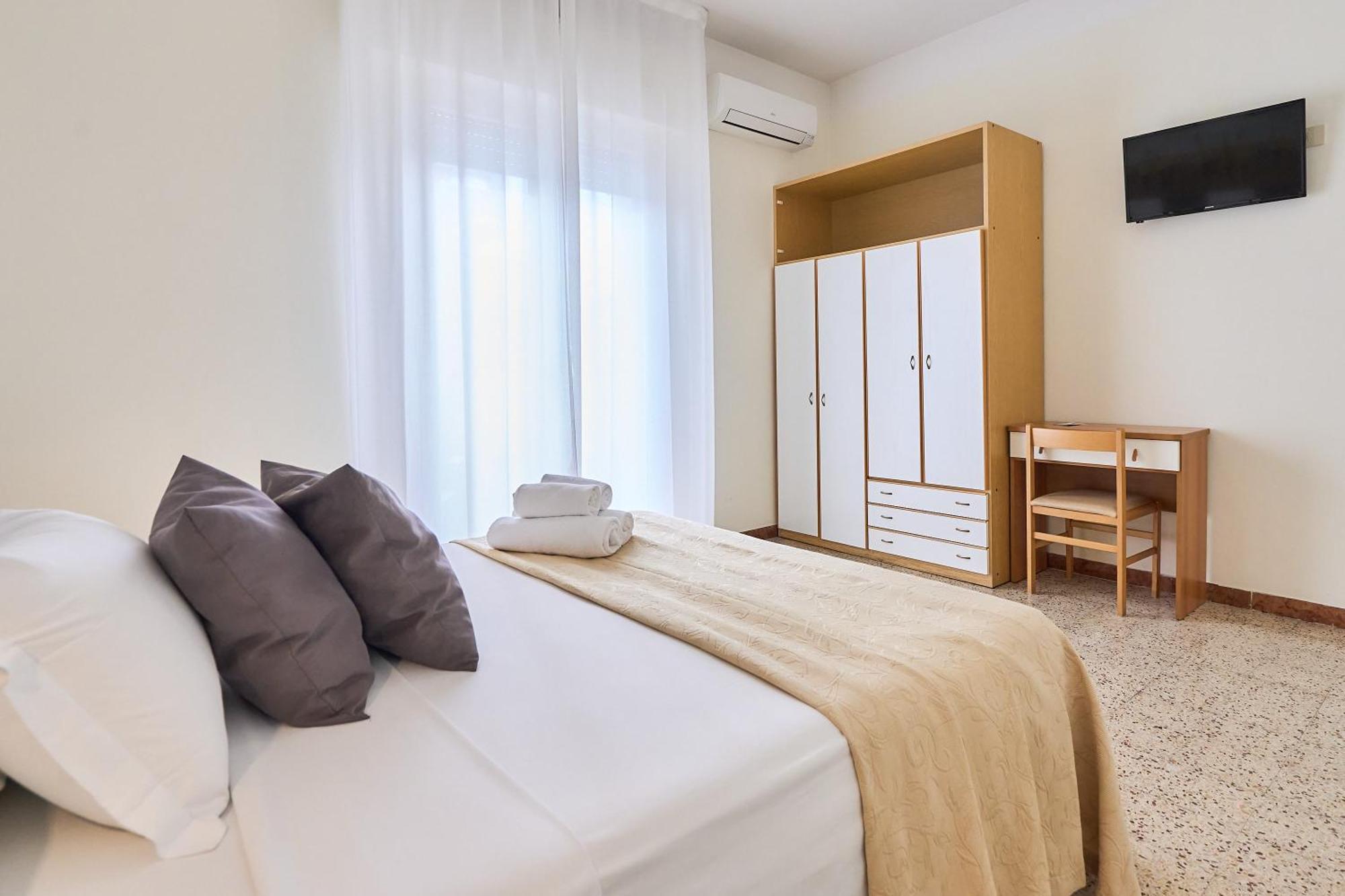 Hotel Bruna B&B Морской Милан Экстерьер фото