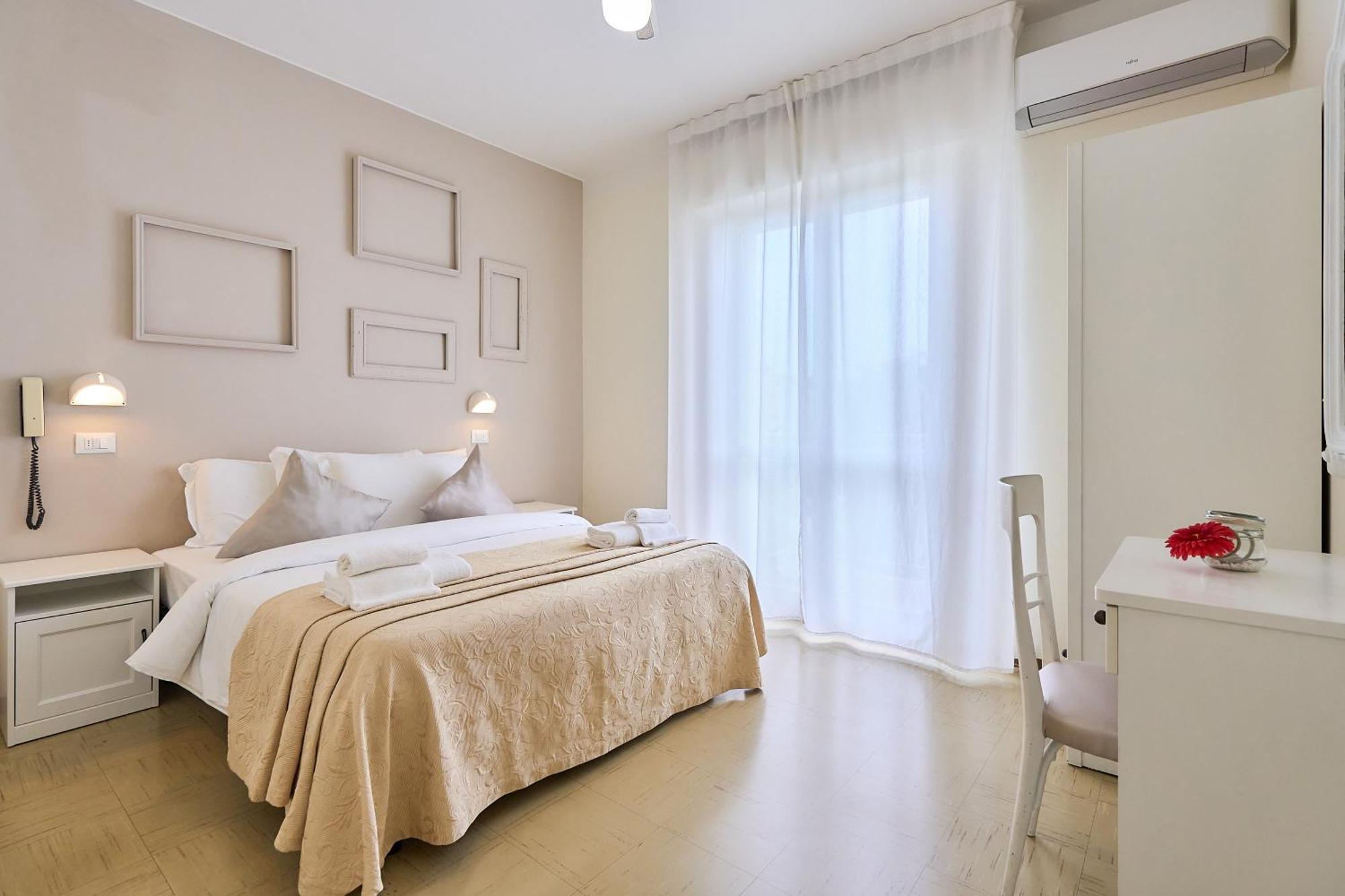 Hotel Bruna B&B Морской Милан Экстерьер фото